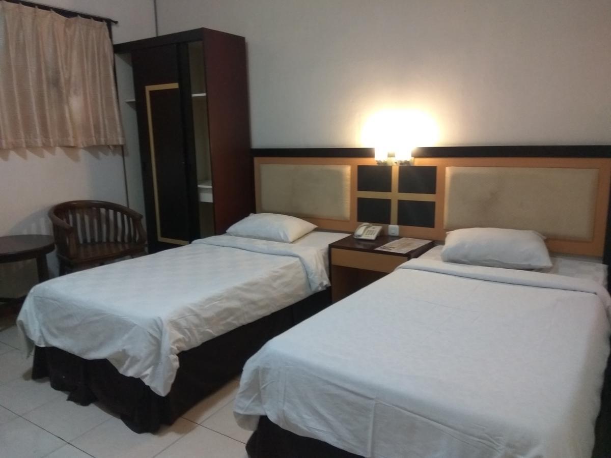 Graha Hotel Sragen Pokoj fotografie